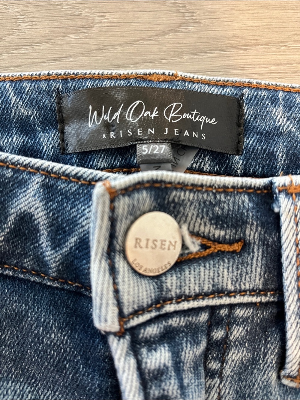 Women's Dark Wash Straight-Leg Jeans - Blue - Picture 3 of 4